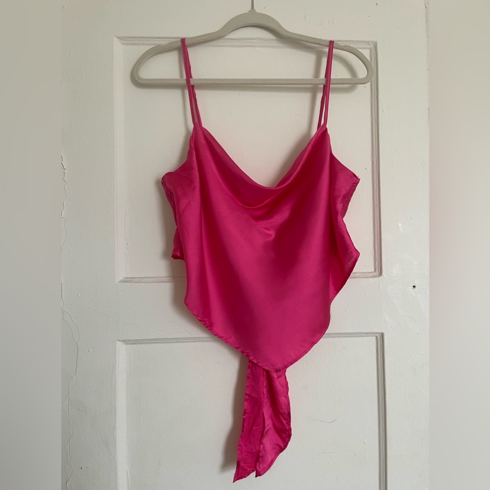 Women’s asymmetric top